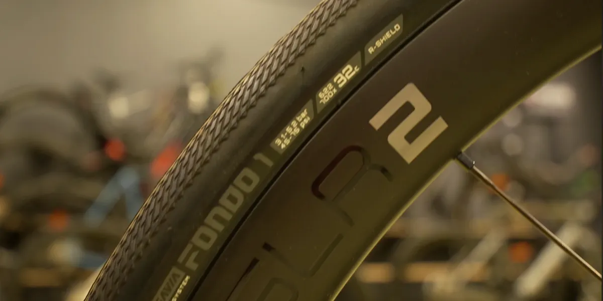 Як вибрати ширину покришок на шосе