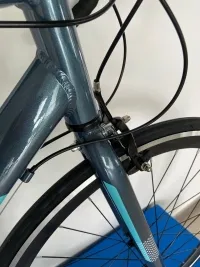 Велосипед 28" Trinx Tempo 1.0 (2021) Grey-Blue-White 2