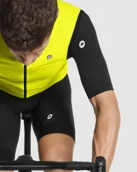 Жилетка ASSOS Mille GT Wind Vest C2 optic yellow 7