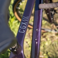 Велосипед 28" Cyclone CGX (2022) черно-фиолетовый 3