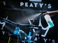 Шампунь для велосипеда Peaty's LoamFoam Cleaner 1L 0