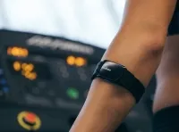 Датчик пульса оптический на предплечье Wahoo TICKR Fit Armband Heart Rate Monitor 6