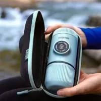 Портативна еспресо-кавоварка Wacaco Nanopresso з чохлом, blue 3