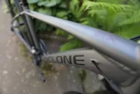 Велосипед 27,5" Cyclone AX (2023) серый 3