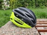 Шолом Giro Syntax MIPS highlight/black 0
