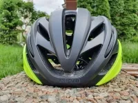 Шолом Giro Syntax MIPS highlight/black 4