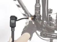 Насос для підвіски Topeak Pocket Shock Digital, 300psi/20.7bar, with braided stainless hose and PressureRite head 3