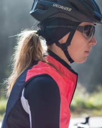 Жилетка Assos Uma GT Wind Vest galaxy pink 4