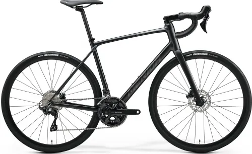 Велосипед 28 Merida SCULTURA ENDURANCE 400 (2024) silk black